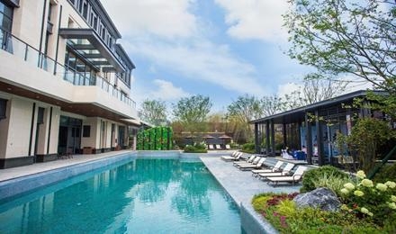 益陽(yang)·榮(rong)盛中央禦府(fu)示(shi)範(fàn)區(qū)(qu)