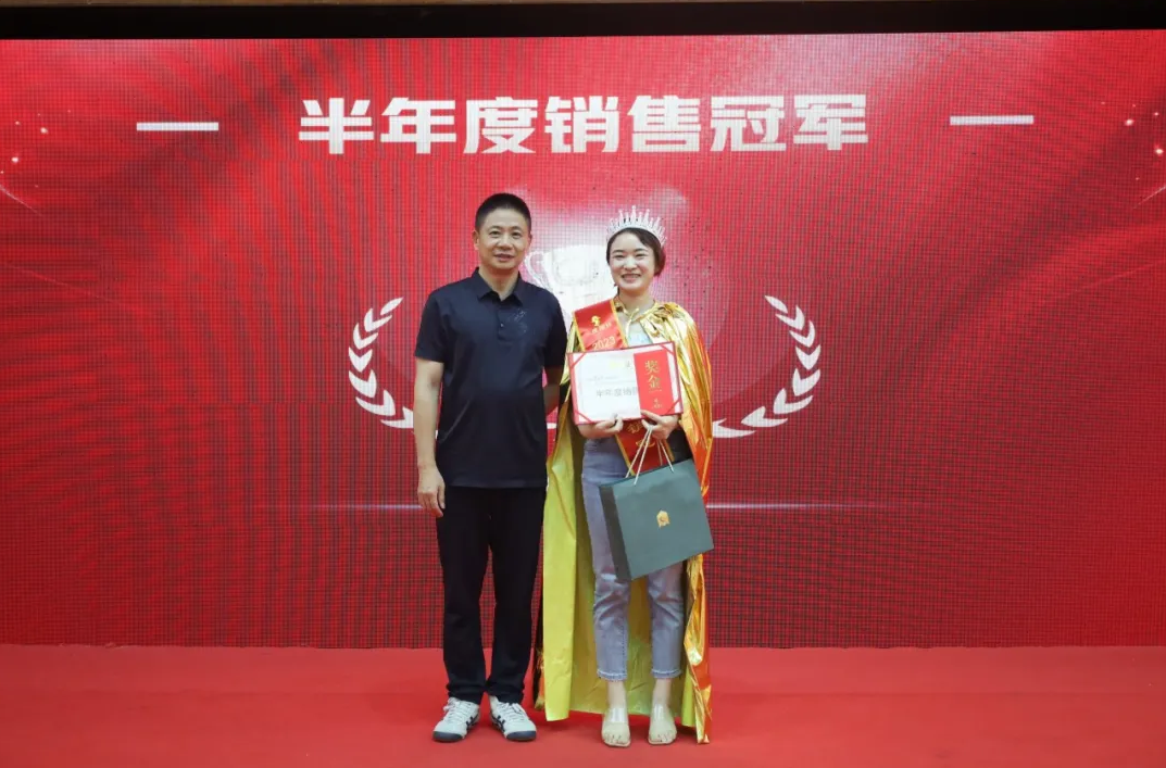 湖(hu)南(nan)省一建(jian)園(yuan)林建設(shè)有(you)限(xian)公(gong)司