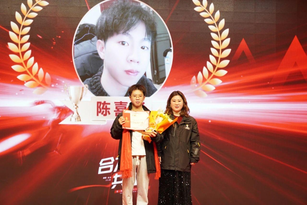 湖(hu)南(nan)省(sheng)一建(jian)園(yuan)林(lin)建設(shè)有(you)限(xian)公司(si)