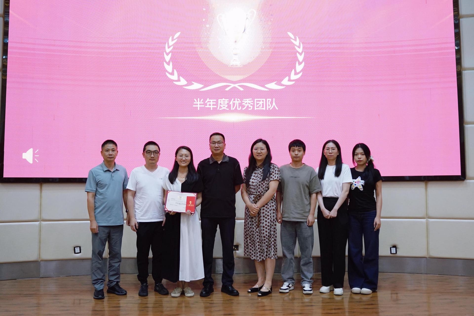 湖南(nan)省(sheng)一(yi)建(jian)園(yuan)林(lin)建設(shè)有限公司